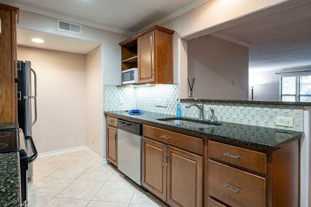 10757 Villager Road B, Dallas, TX 75230