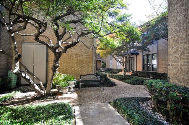 10757 Villager Road B, Dallas, TX 75230