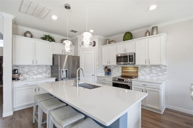 11512 Aquilla Drive, Frisco, TX 75036