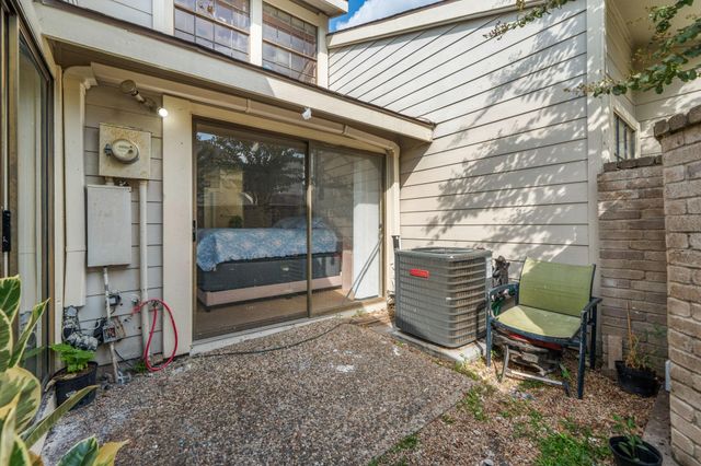 6261 Ludington Drive 1-804, Houston, TX 77035