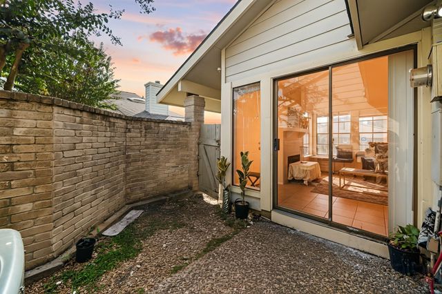 6261 Ludington Drive 1-804, Houston, TX 77035