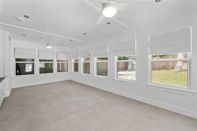 7602 Banpass LN, Austin, TX 78736