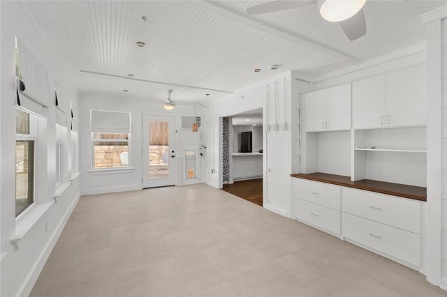 7602 Banpass LN, Austin, TX 78736