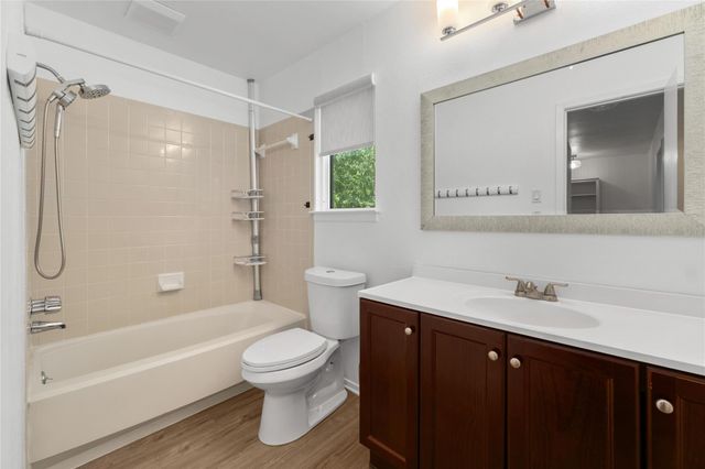7602 Banpass LN, Austin, TX 78736