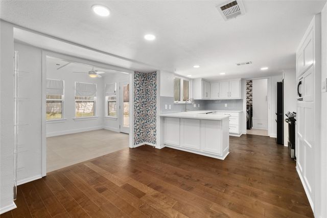 7602 Banpass LN, Austin, TX 78736
