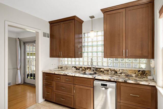 3635 Glenhurst Avenue, Saint Louis Park, MN 55416