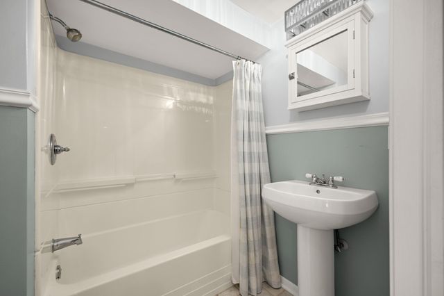 3635 Glenhurst Avenue, Saint Louis Park, MN 55416