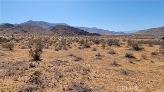 14323 Fairview Valley Road A & B, Apple Valley, CA 92307