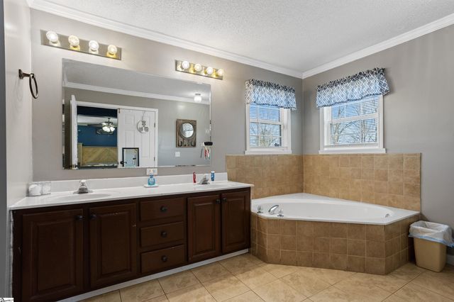 1320 Highway 182, Fair Play, SC 29643