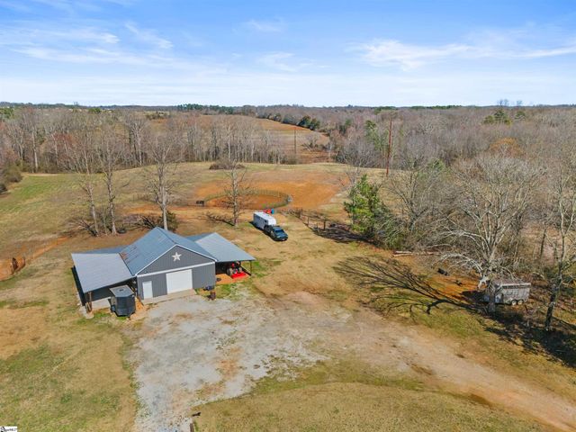 1320 Highway 182, Fair Play, SC 29643