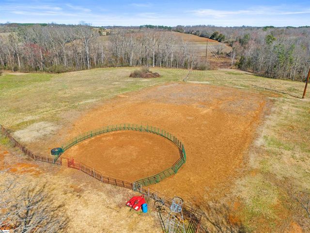 1320 Highway 182, Fair Play, SC 29643