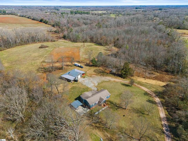 1320 Highway 182, Fair Play, SC 29643