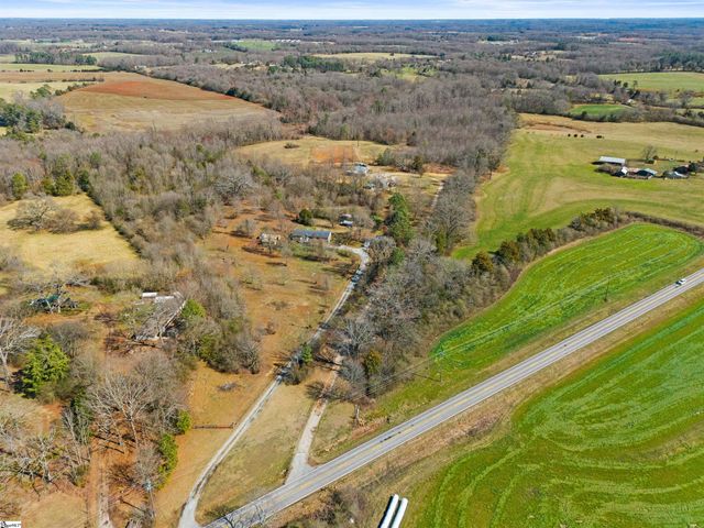 1320 Highway 182, Fair Play, SC 29643