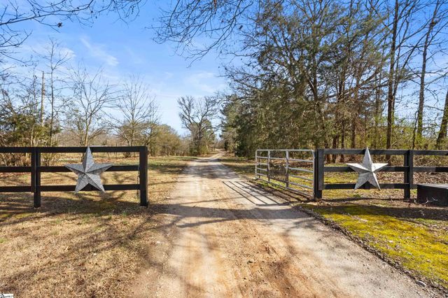 1320 Highway 182, Fair Play, SC 29643