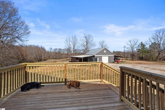 1320 Highway 182, Fair Play, SC 29643