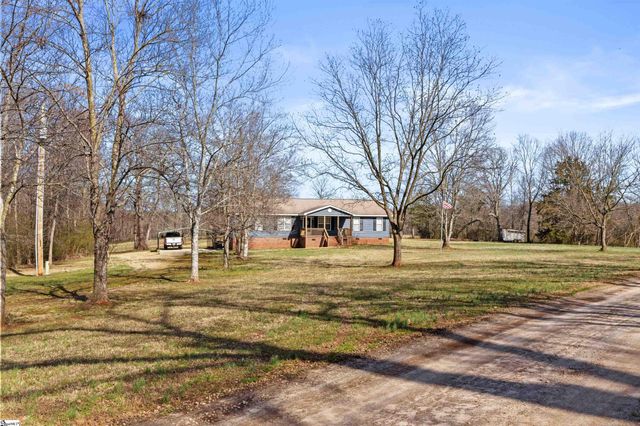 1320 Highway 182, Fair Play, SC 29643