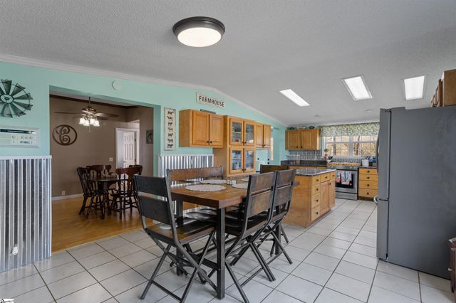 1320 Highway 182, Fair Play, SC 29643