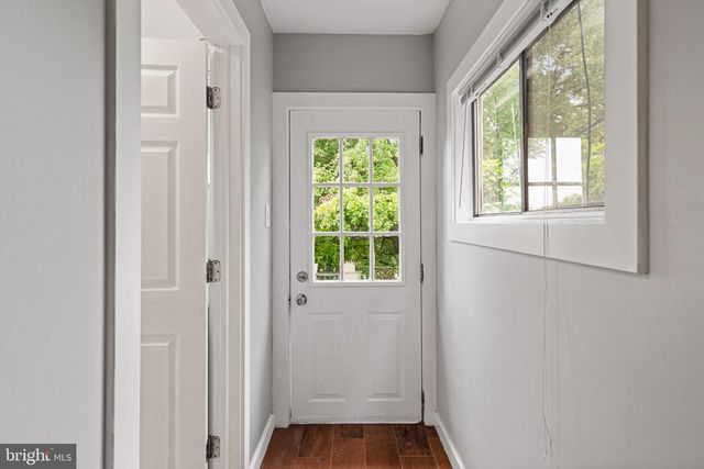566 MARTIN ST, Philadelphia, PA 19128