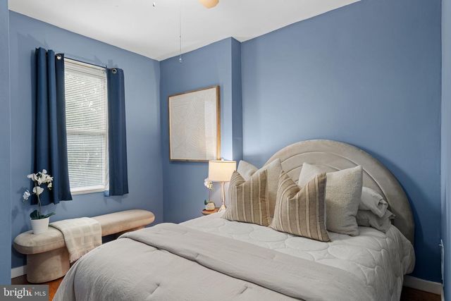 566 MARTIN ST, Philadelphia, PA 19128