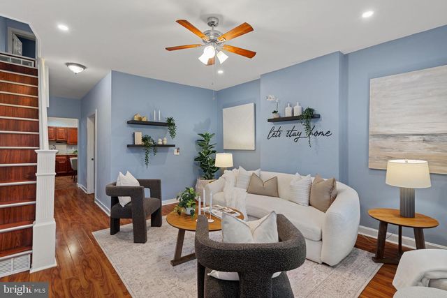 566 MARTIN ST, Philadelphia, PA 19128