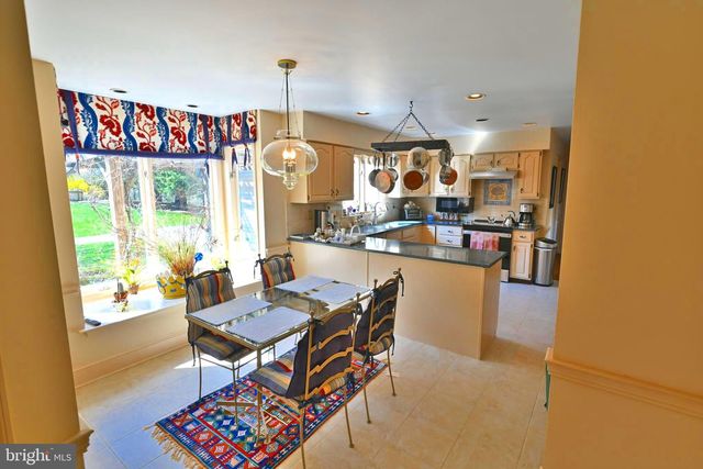 27 RAPHAEL RD, Hockessin, DE 19707