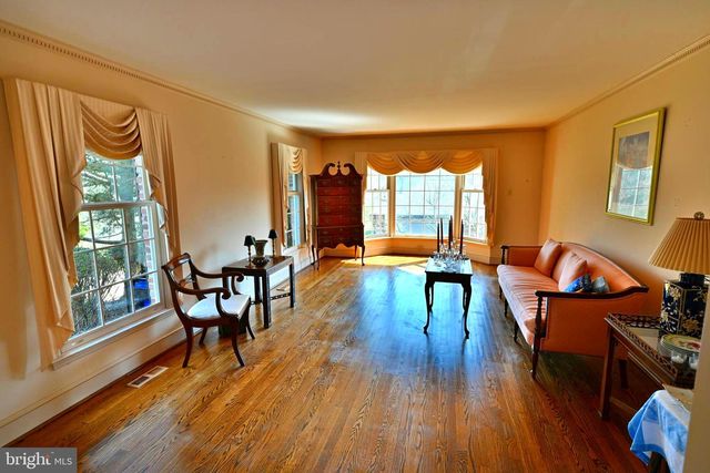 27 RAPHAEL RD, Hockessin, DE 19707