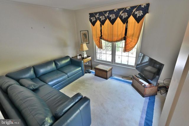 27 RAPHAEL RD, Hockessin, DE 19707