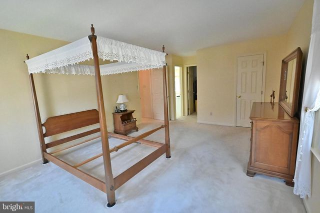 27 RAPHAEL RD, Hockessin, DE 19707