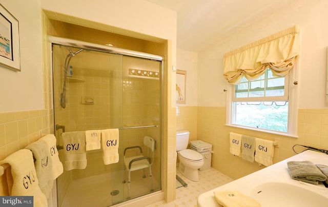 27 RAPHAEL RD, Hockessin, DE 19707