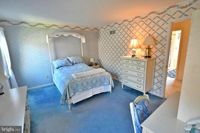 27 RAPHAEL RD, Hockessin, DE 19707