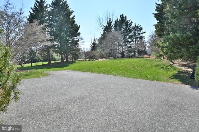 27 RAPHAEL RD, Hockessin, DE 19707