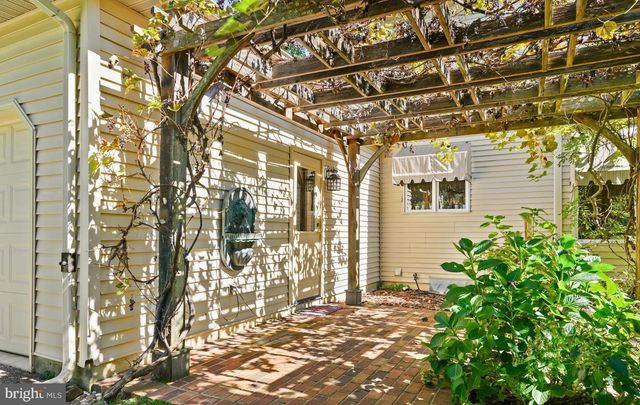 27 RAPHAEL RD, Hockessin, DE 19707