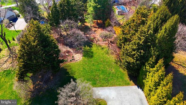 27 RAPHAEL RD, Hockessin, DE 19707