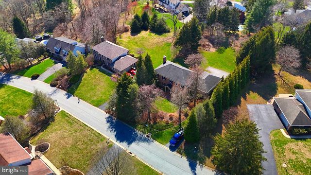 27 RAPHAEL RD, Hockessin, DE 19707