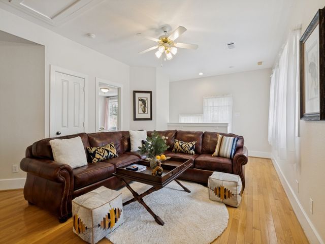 4947 Reiger Avenue, Dallas, TX 75214