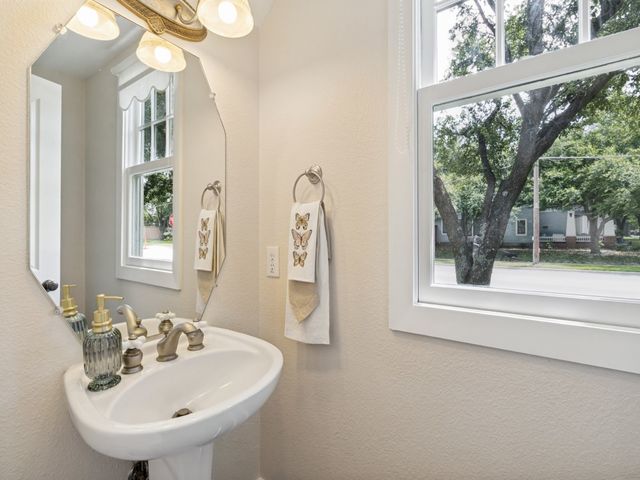 4947 Reiger Avenue, Dallas, TX 75214