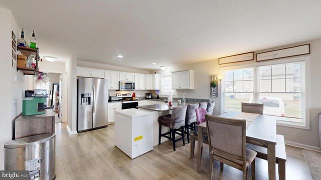 211 RAILROAD AVE, Harrington, DE 19952