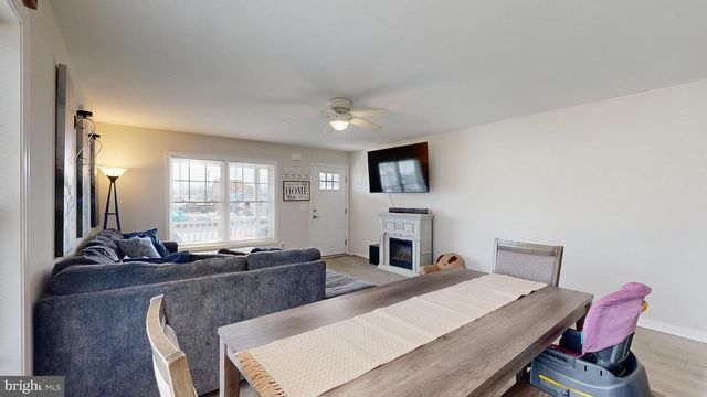 211 RAILROAD AVE, Harrington, DE 19952