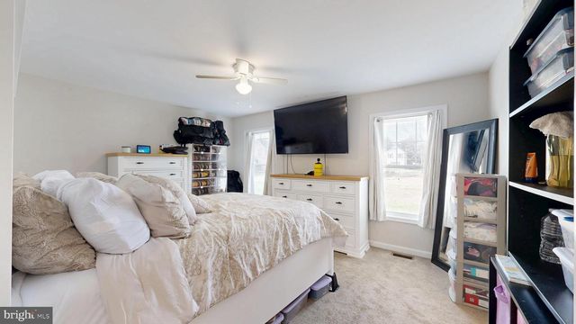 211 RAILROAD AVE, Harrington, DE 19952