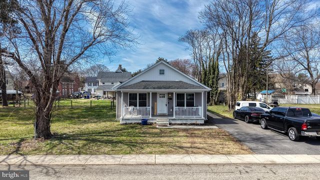 211 RAILROAD AVE, Harrington, DE 19952