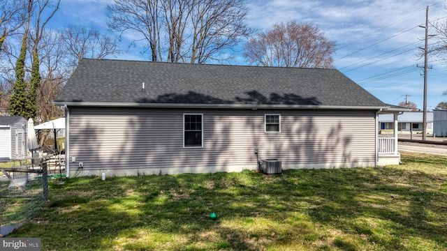 211 RAILROAD AVE, Harrington, DE 19952