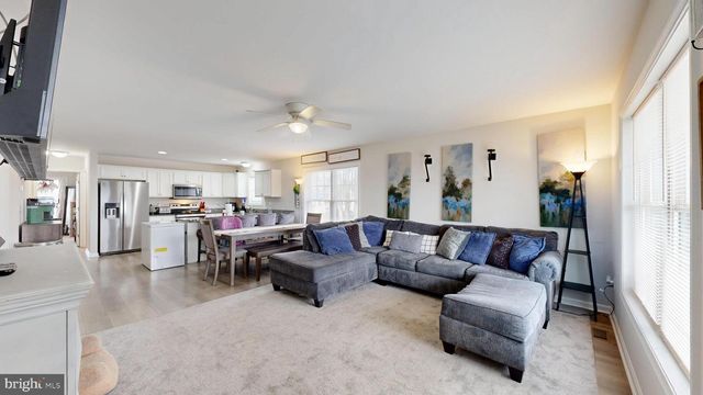 211 RAILROAD AVE, Harrington, DE 19952