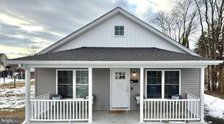 211 RAILROAD AVE, Harrington, DE 19952