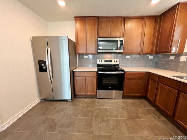 6014 FOSTER BND, San Antonio, TX 78244