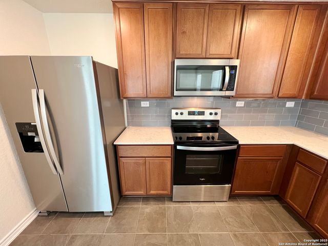 6014 FOSTER BND, San Antonio, TX 78244