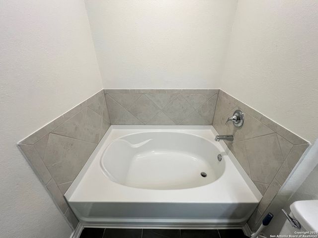6014 FOSTER BND, San Antonio, TX 78244