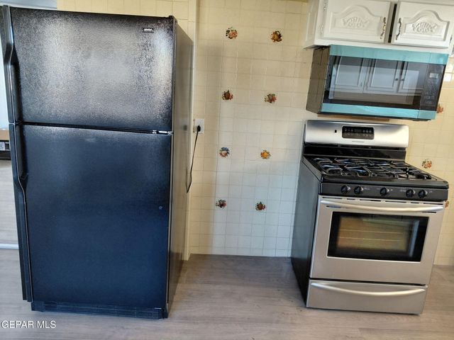 1213 N Boone Street, El Paso, TX 79903