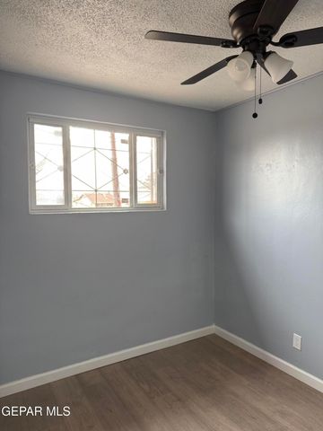 1213 N Boone Street, El Paso, TX 79903