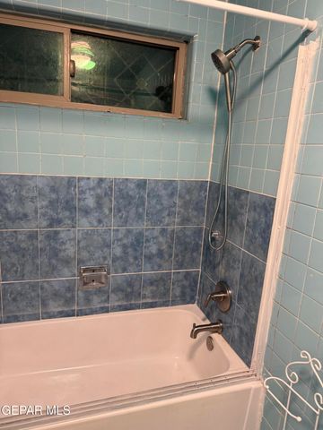 1213 N Boone Street, El Paso, TX 79903