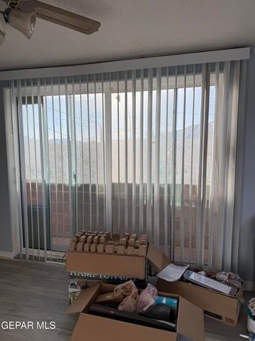 1213 N Boone Street, El Paso, TX 79903